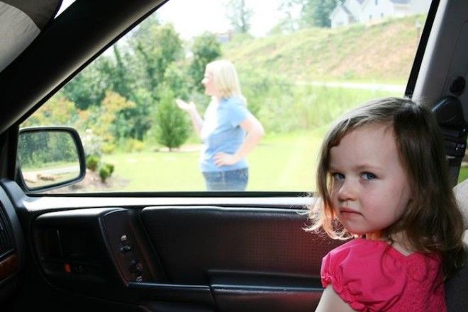 Автомобиль таит массу опасностей для ребёнка