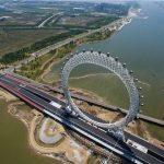 Инженерное чудо! В Китае появилось безосевое колесо обозрения