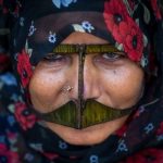 Зачем иранские женщины носят маски на лице?